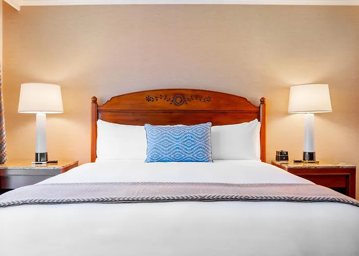 Jacuzzi hotel: Little America Hotel Salt Lake City