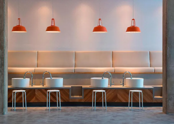Courtyard By Marriott South