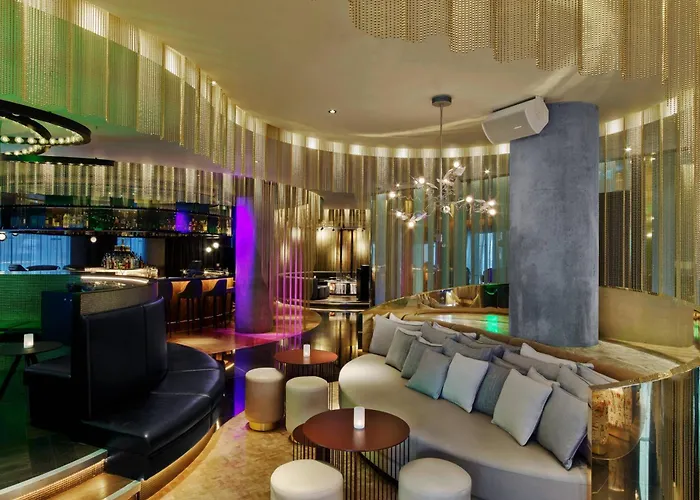 Luxe hotel: W London