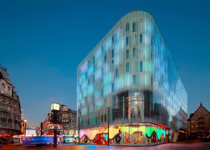 Luxe hotel: W London