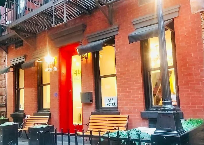 Hotel near College: 414 Hotel