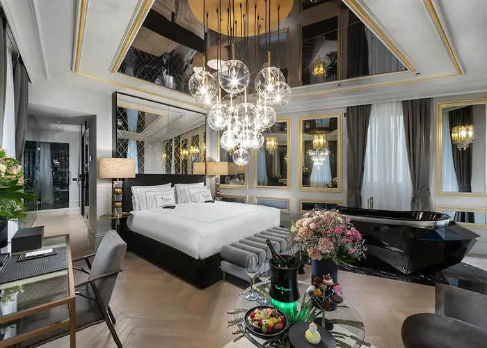  Plein - Small Luxury s Of The World