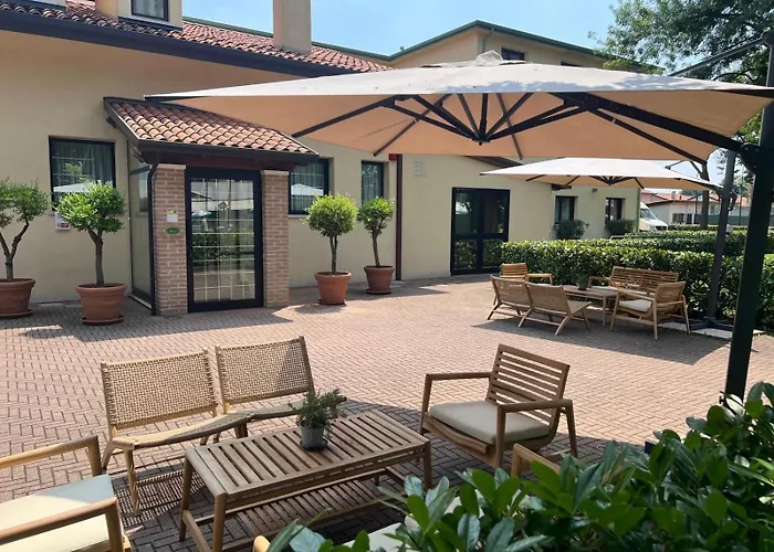 Green Garden Resort - Smart Hotel