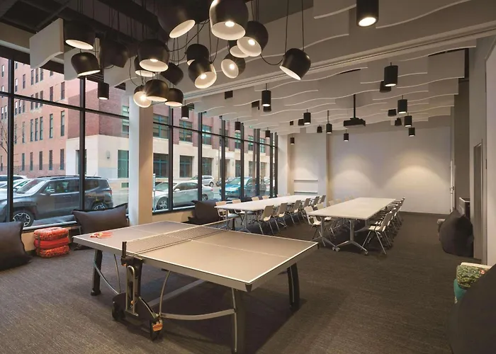 Ping Pong hotel: Radisson Red Minneapolis Downtown