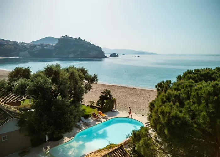 Hotel with pool: Parga Beach Resort