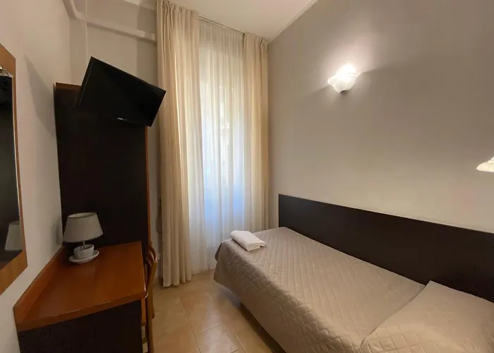 Hotel all'aeroporto: Hotel Atena