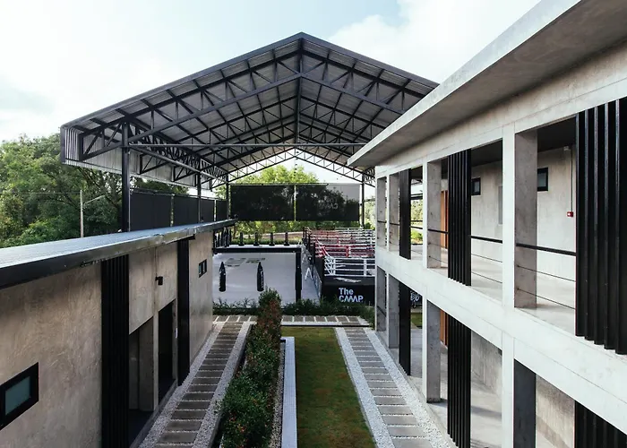 Camp Muay Thai Resort And Academy