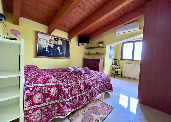 Hotel Ping Pong: La Villa In Campagna