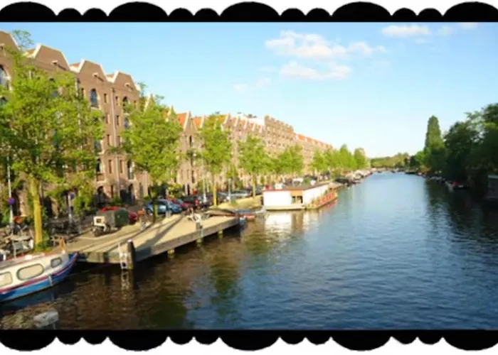 Familiehotel: Anna'S Houseboat Bed & Breakfast