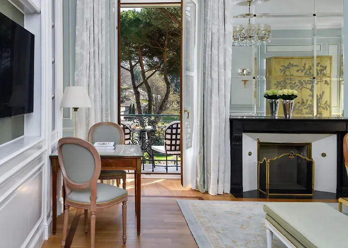 Hotel con piscina: Beau-Rivage Palace