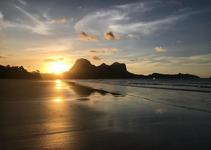 Island Lyfe Adventures Hotel
