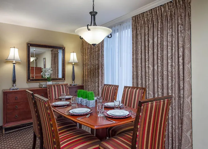Family Hotel: Clarion Collection Hotel Arlington Court Suites
