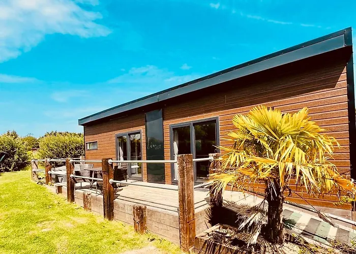 Villa: Little Eden Country Park, Bridlington With Private Hot Tubs