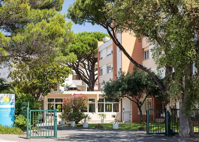 Hôtel accueillant les animaux: Hotel Club Le Capet