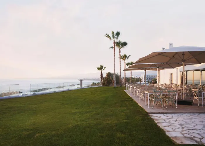 Luxury hotel only: Eleni Holiday Resort