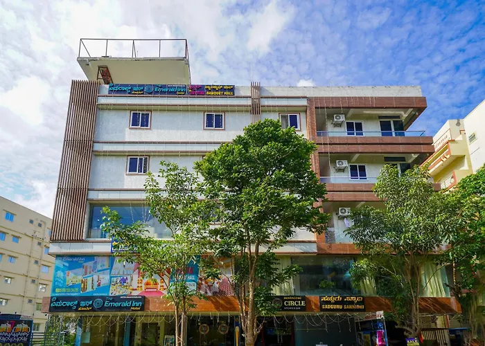 Waterpark hotel: Open Hotel By Olive - The Emerald Inn
