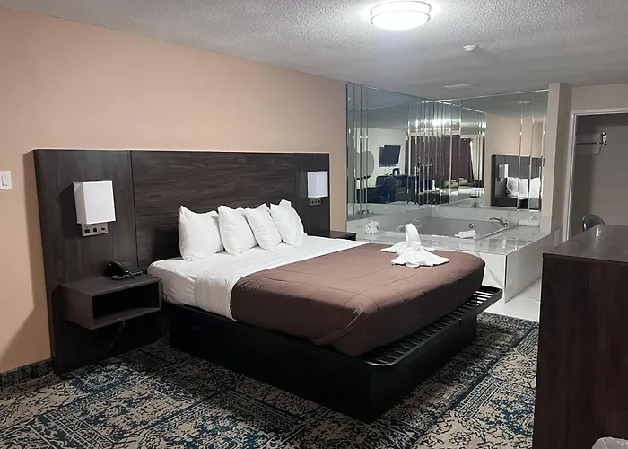 Golf hotel: Falls Lodge & Suites