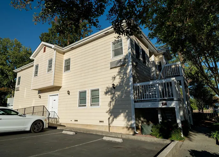 Elm House Inn