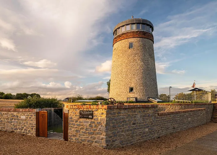 Windmill Blackthorn Hill (Adults Only)
