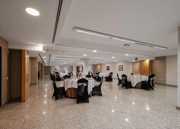 Hôtel pour familles: Hotel Crowne Plaza Madrid Airport