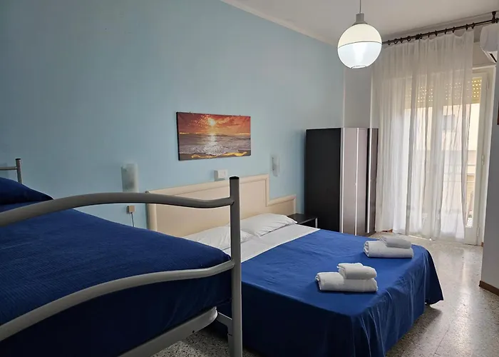Hotel sulla spiaggia: Hotel Riviera Nuova Gestione
