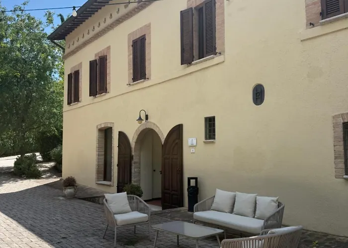 La villa: Borgo delle Mole