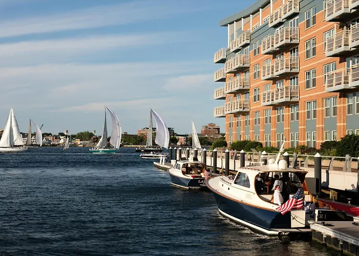 Pet Friendly hotel: Battery Wharf Hotel, Boston Waterfront