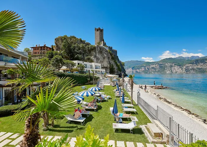 Castello Lake Front