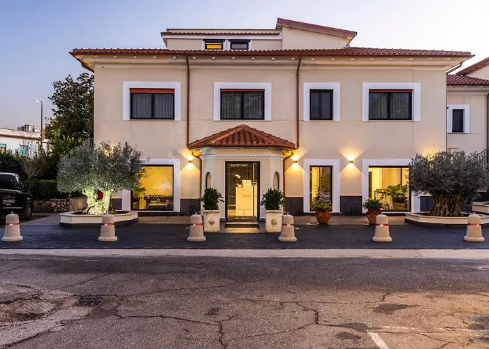 Hotel Con Piscina Eurogarden