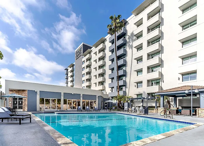 Four Points By Sheraton Westside