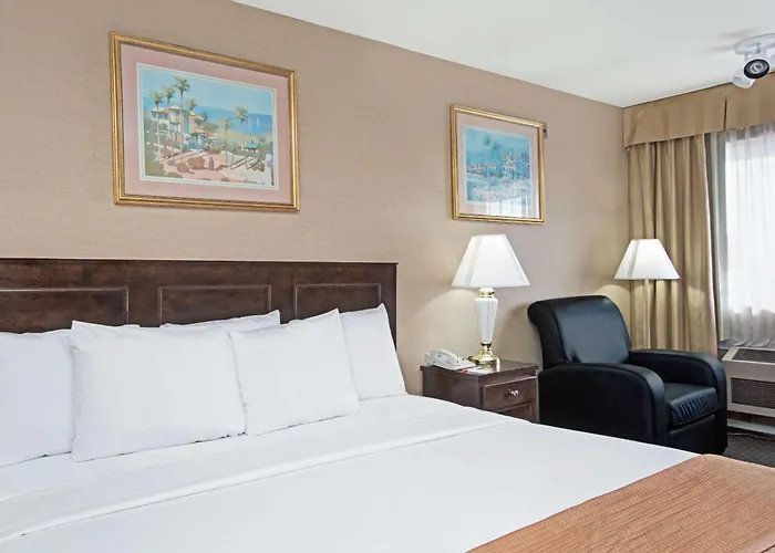 Family Hotel: Howard Johnson By Wyndham Torrance