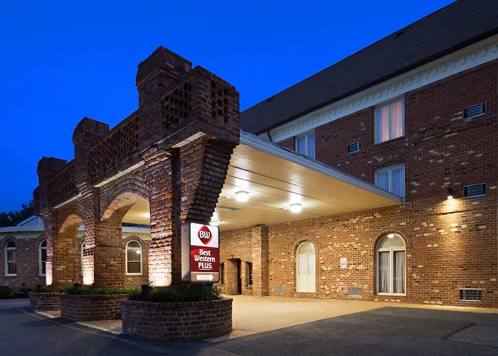 Hotel near College: Best Western Plus Governor'S Inn Richmond