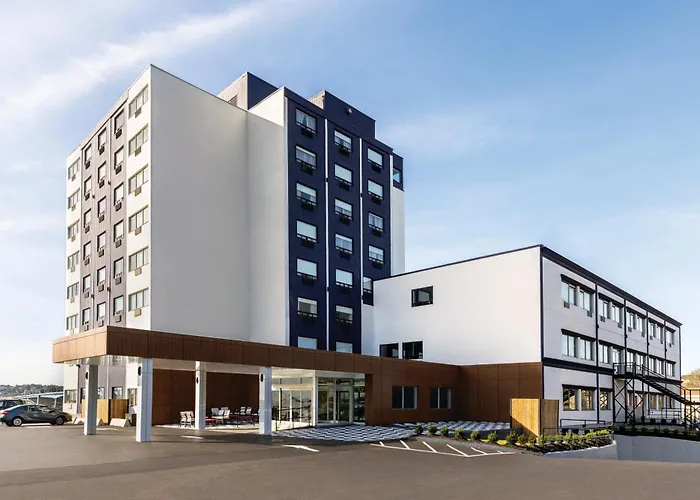 Beach hotel: Crowne Plaza Saint John Harbour View By Ihg