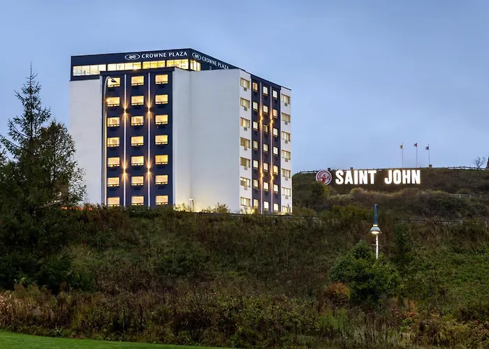 Beach hotel: Crowne Plaza Saint John Harbour View By Ihg