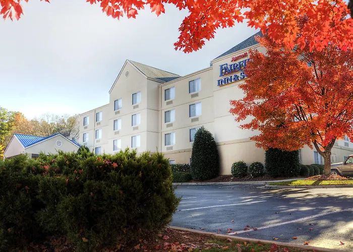 Cheap hotels Fairfield Inn & Suites Raleigh Crabtree Valley