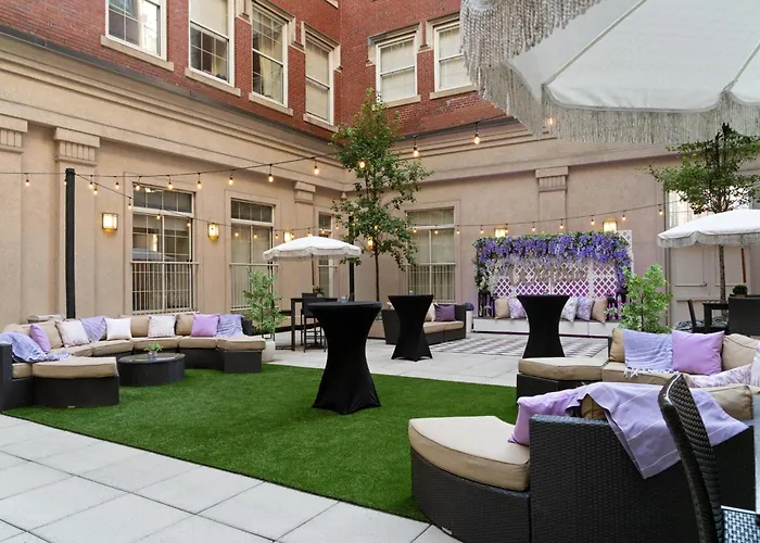 Romantic hotel: Doubletree By Hilton Hotel Boston - Downtown