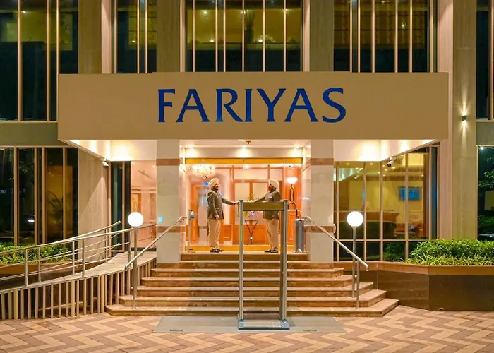 Hotels with pool Fariyas Mumbai, Colaba