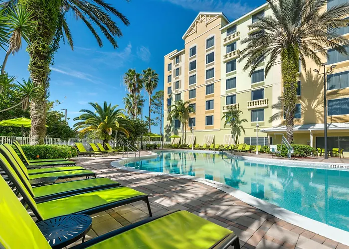 Romantic hotel: Comfort Suites Maingate East