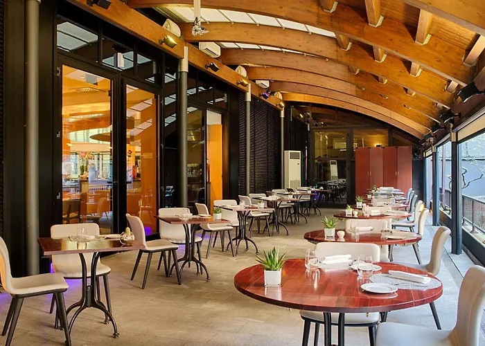 Hotel near College: Nh Milano Machiavelli