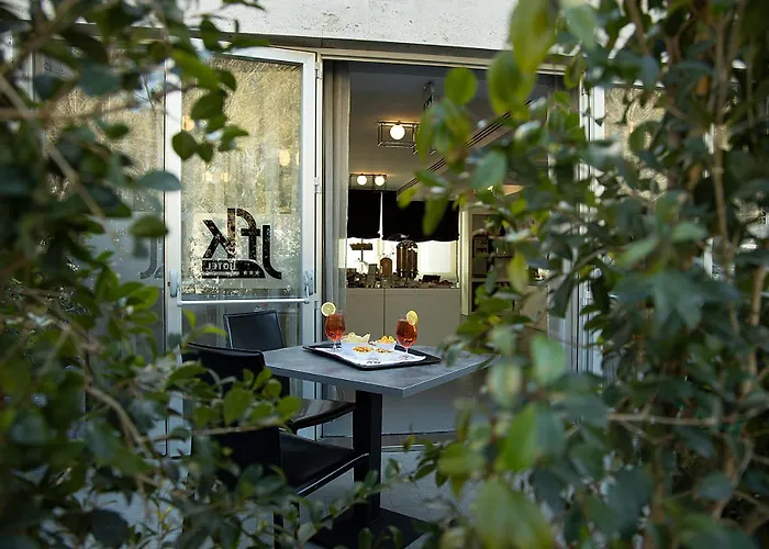 Resort: Best Western Jfk Hotel