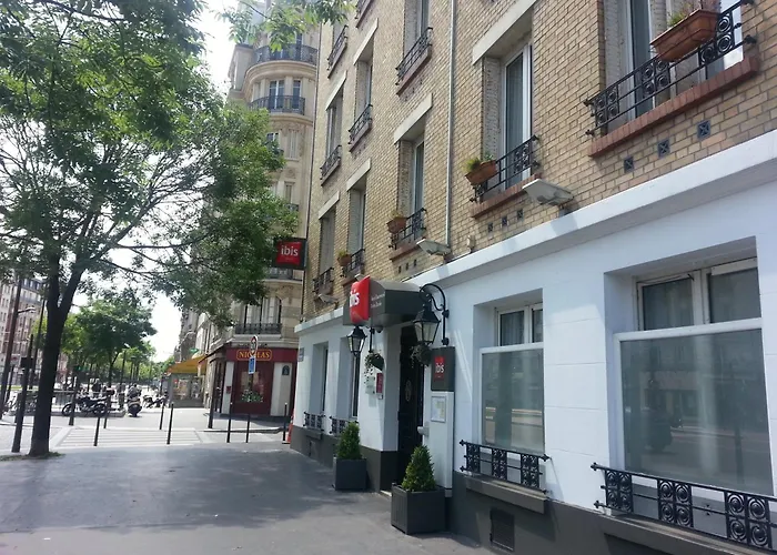 Ibis Daumesnil Porte Doree