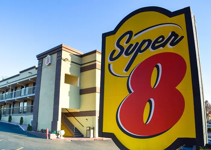 Super 8 Downtown Raleigh