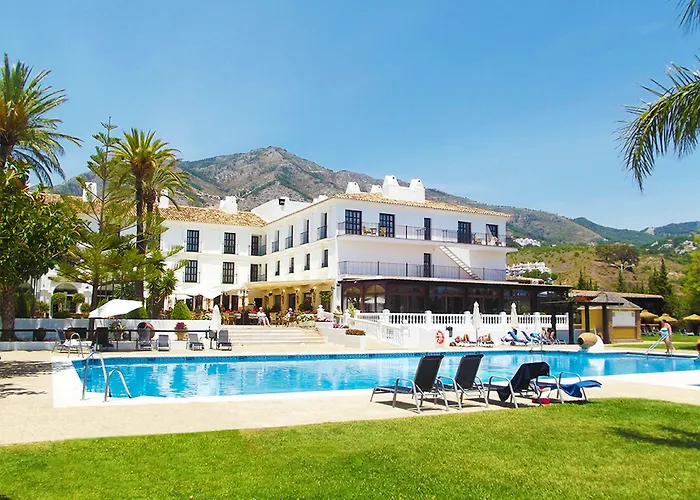 Pet Friendly hotel: Ilunion Hacienda De Mijas