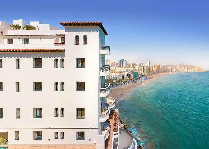 Hotel with pool: Gastrohotel Boutique Rh Canfali