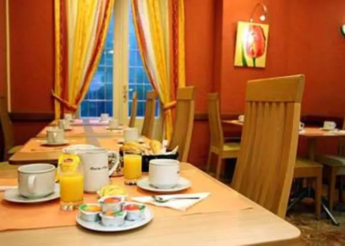 Hôtel Des Trois Gares