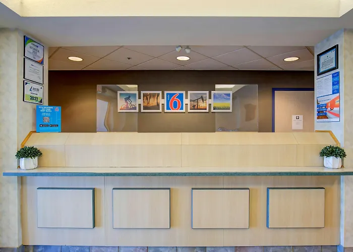 Dog friendly hotels Motel 6-Grande Prairie, Ab