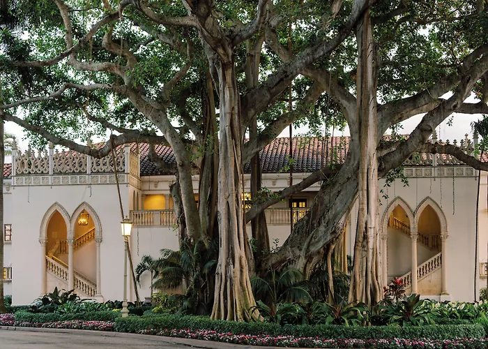 Boca Beach Club, A Waldorf Astoria