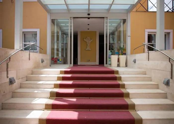 Central hotel: Hotel San Domenico Al Piano