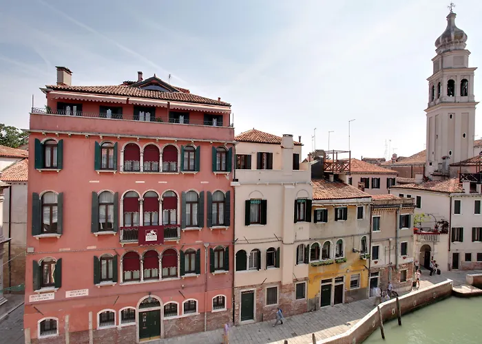 Palazzo Schiavoni Residenza D'Epoca & Suite-Apartments