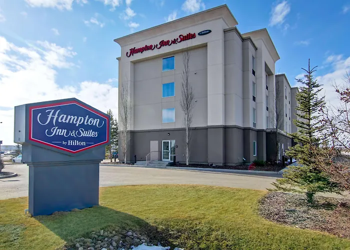 Luxury hotel only: Hampton Inn & Suites Red Deer